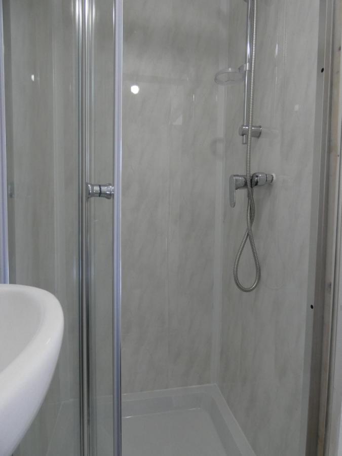 Bridge Street En Suite Rooms Merthyr Tydfil Exterior foto